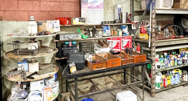 picture of estate clean out sale