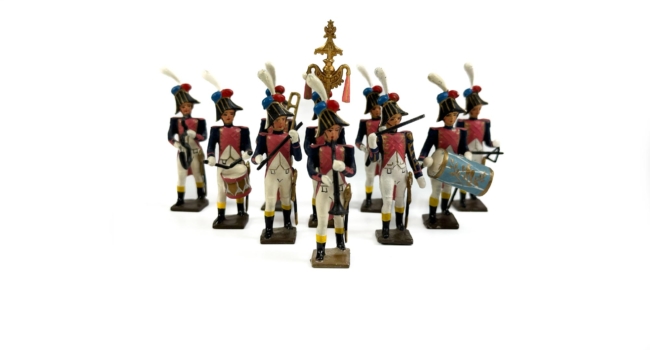 online collectibles auction with CBG Mignot lead soldier sets